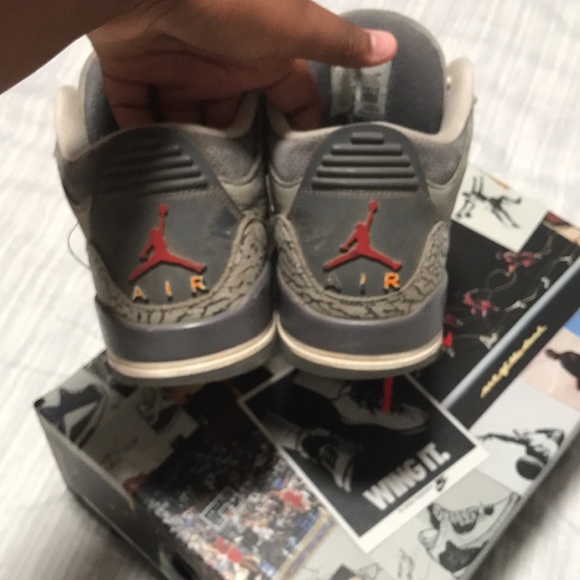 Size 9.5 no box cool gray 3s - Picture 5 of 6